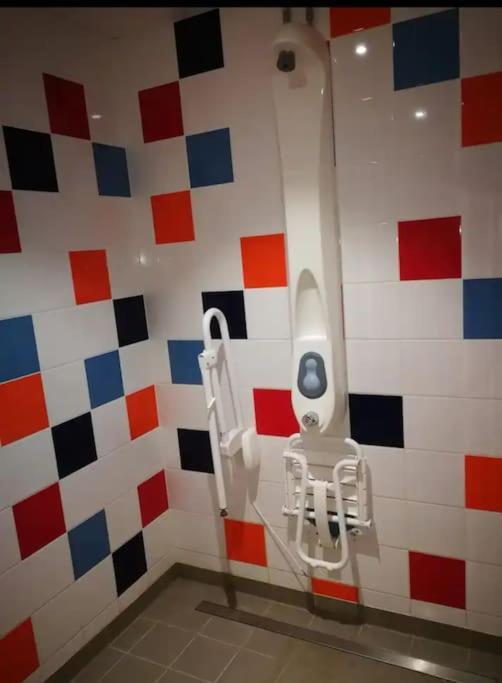 Nuit Insolite Sur L'Eau Au Port De Ouistreham Hotel Buitenkant foto