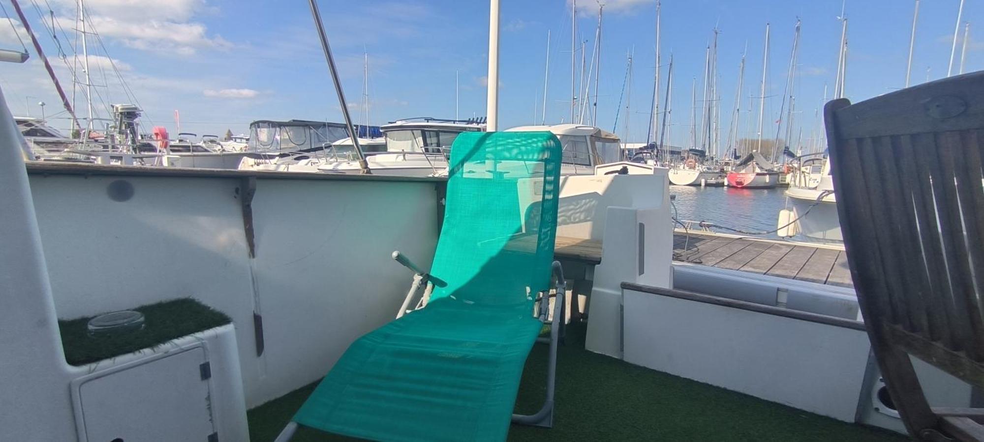 Nuit Insolite Sur L'Eau Au Port De Ouistreham Hotel Buitenkant foto